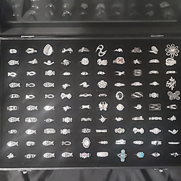 Fashion Rings - Picture 5 of 17